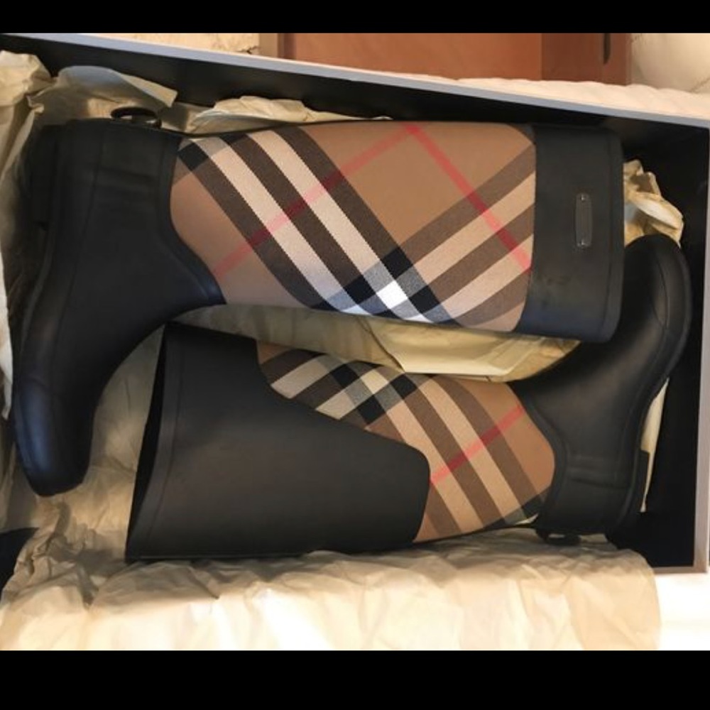 Authentic Burberry Clemence Rain Boots - Brand New - Picture 1 of 7